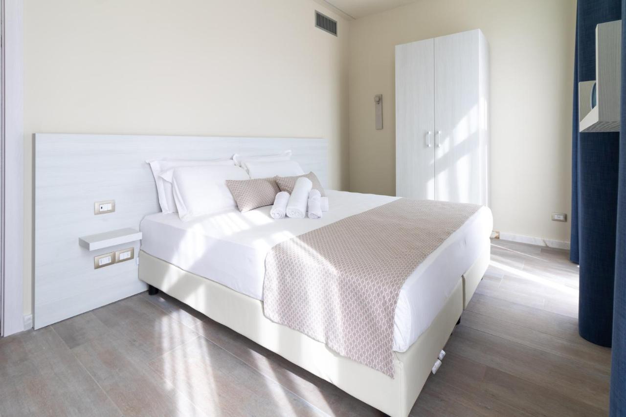 Doride Suites Boutique Hotel 마리나 디 카라라 외부 사진