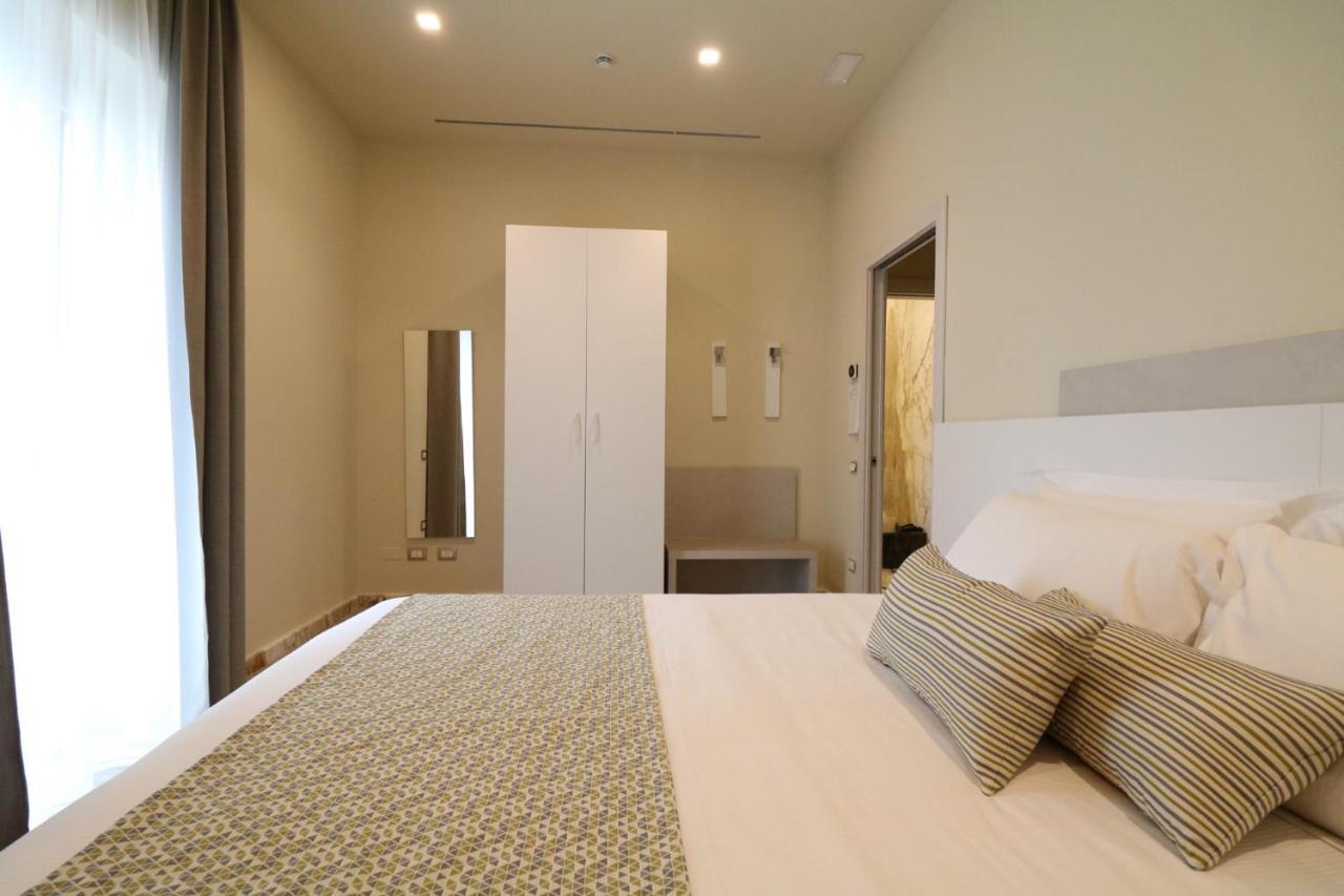 Doride Suites Boutique Hotel 마리나 디 카라라 외부 사진