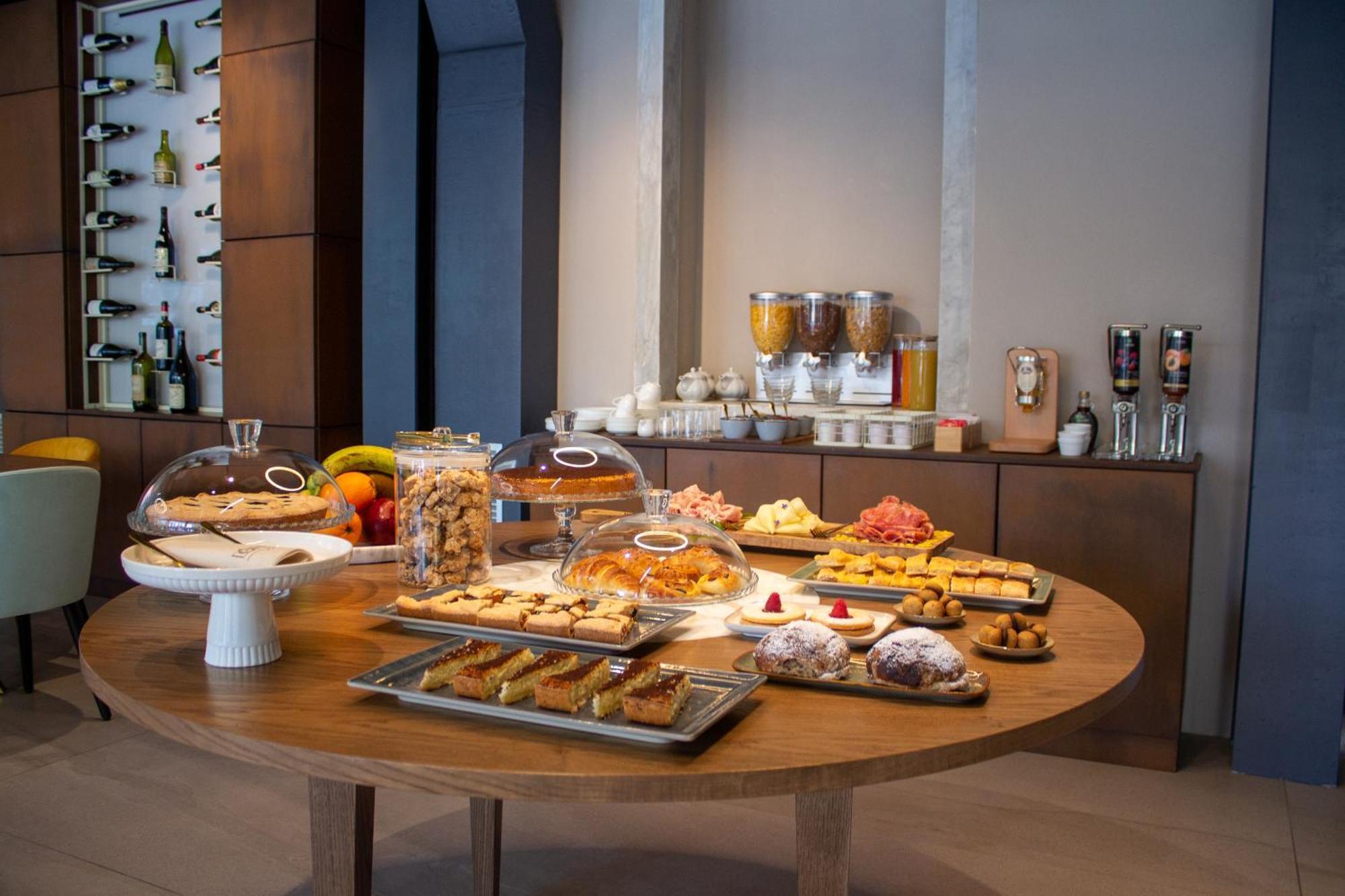 Doride Suites Boutique Hotel 마리나 디 카라라 외부 사진