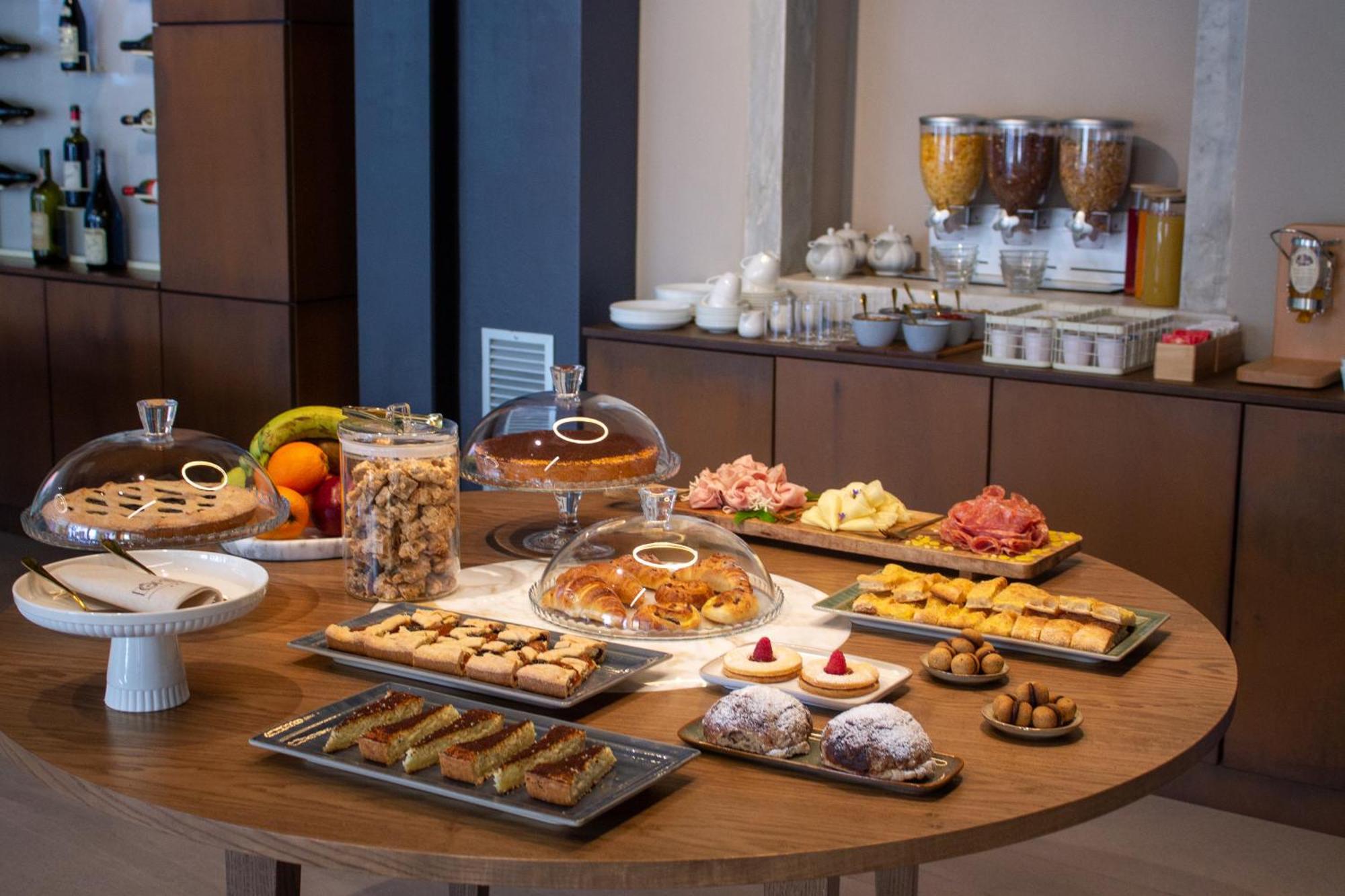 Doride Suites Boutique Hotel 마리나 디 카라라 외부 사진