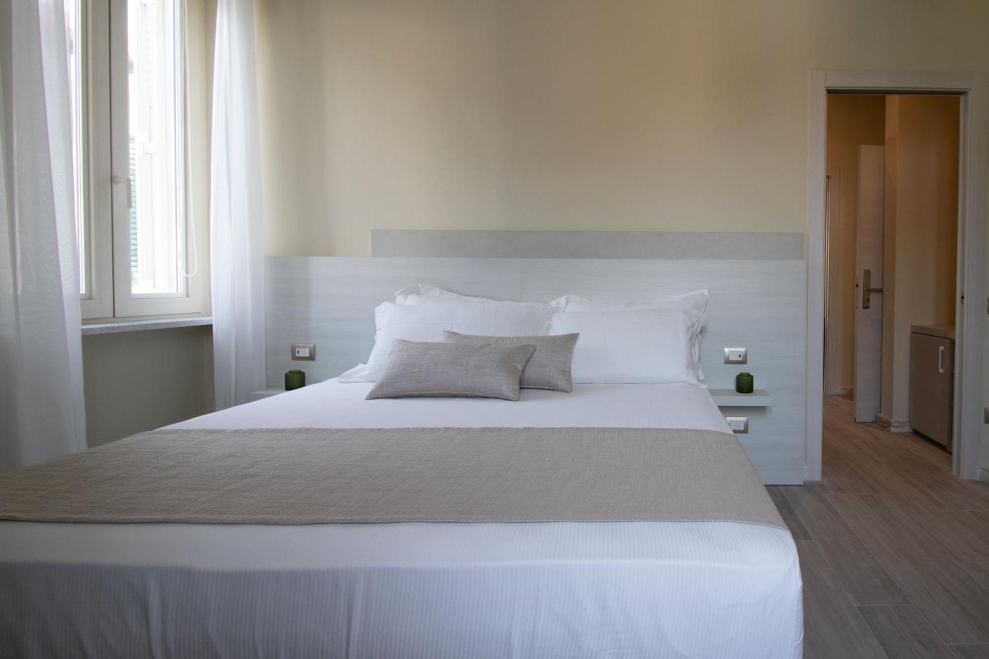 Doride Suites Boutique Hotel 마리나 디 카라라 외부 사진
