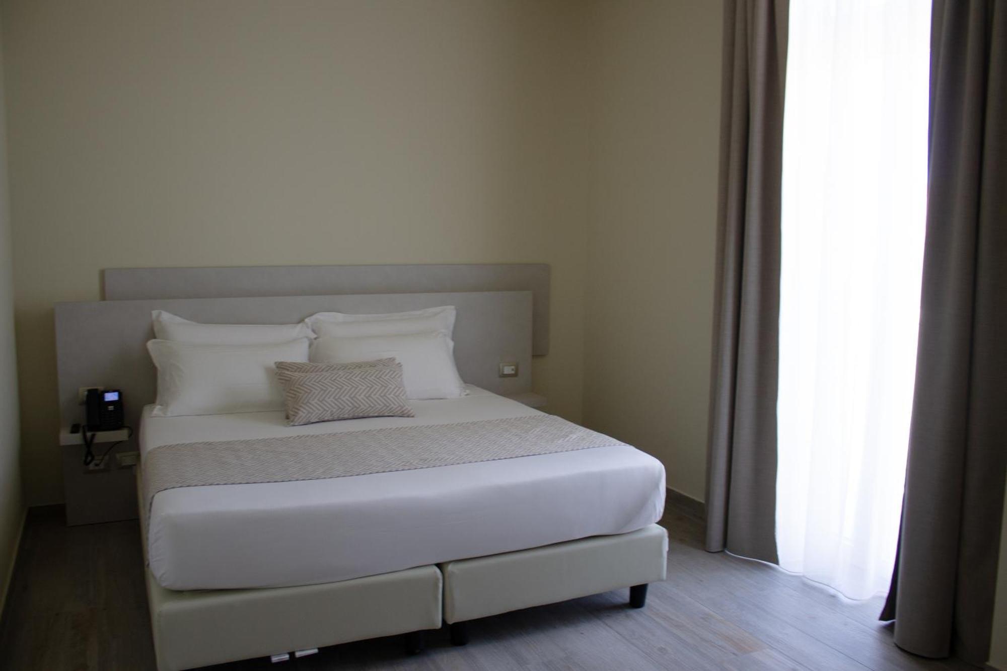 Doride Suites Boutique Hotel 마리나 디 카라라 외부 사진